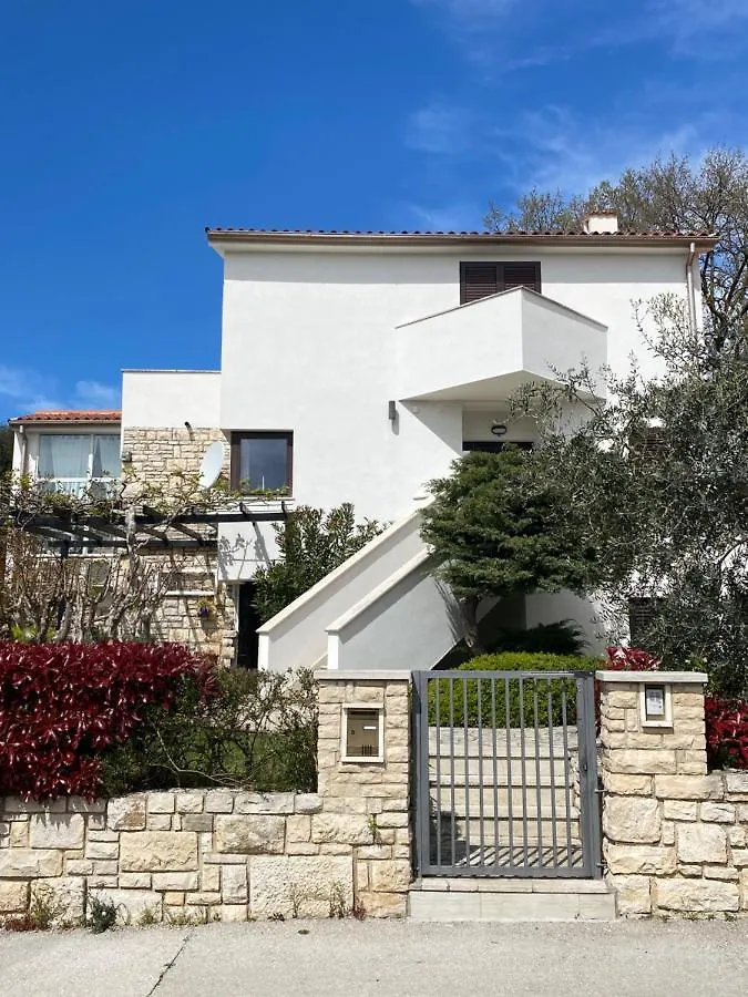 Apartments Lodra Pula