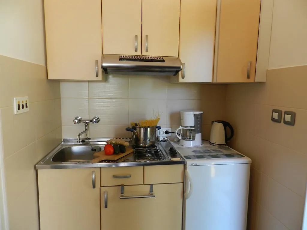 Apartments Lodra Pula
