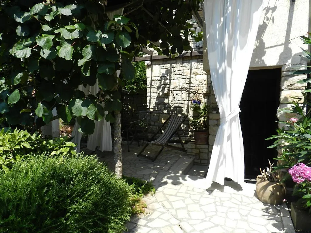 Apartments Lodra Pula
