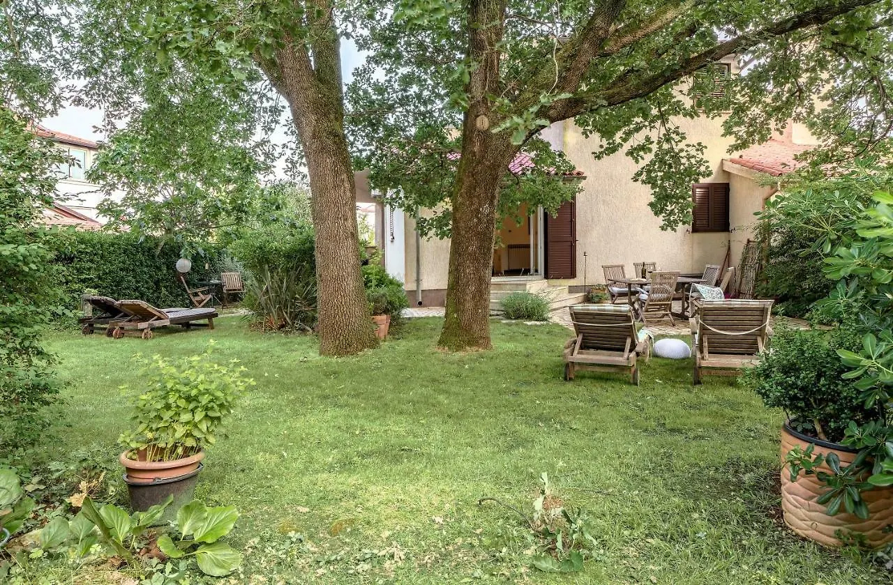 Apartments Lodra Pula