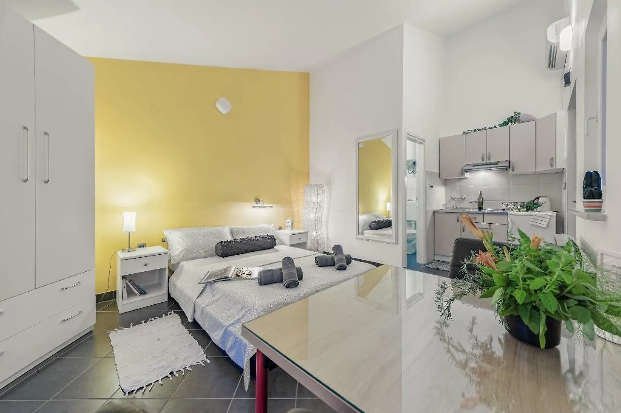 Apartments Lodra Pula