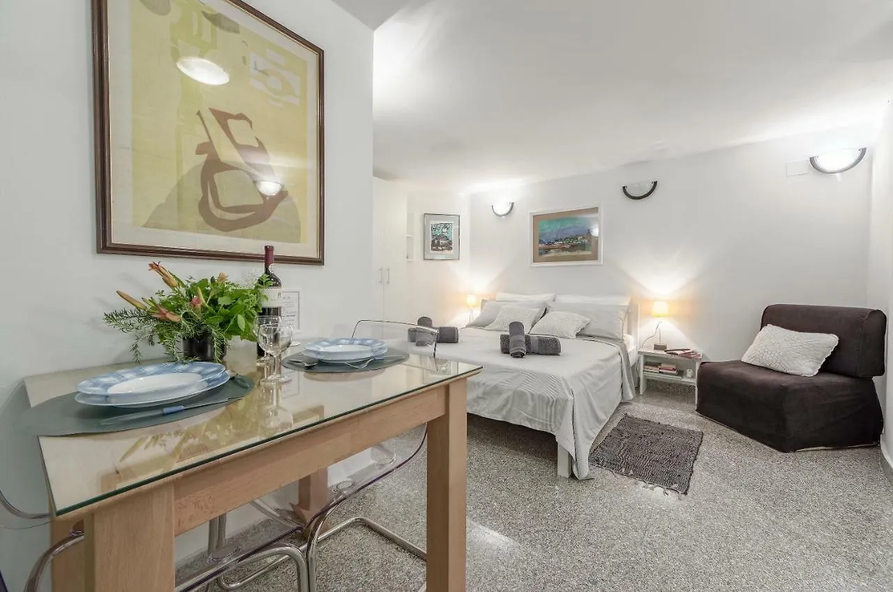 Apartments Lodra Pula